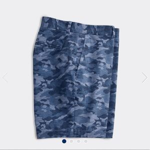 VineyardVines 8” Performance Breaker Short Skyfall
